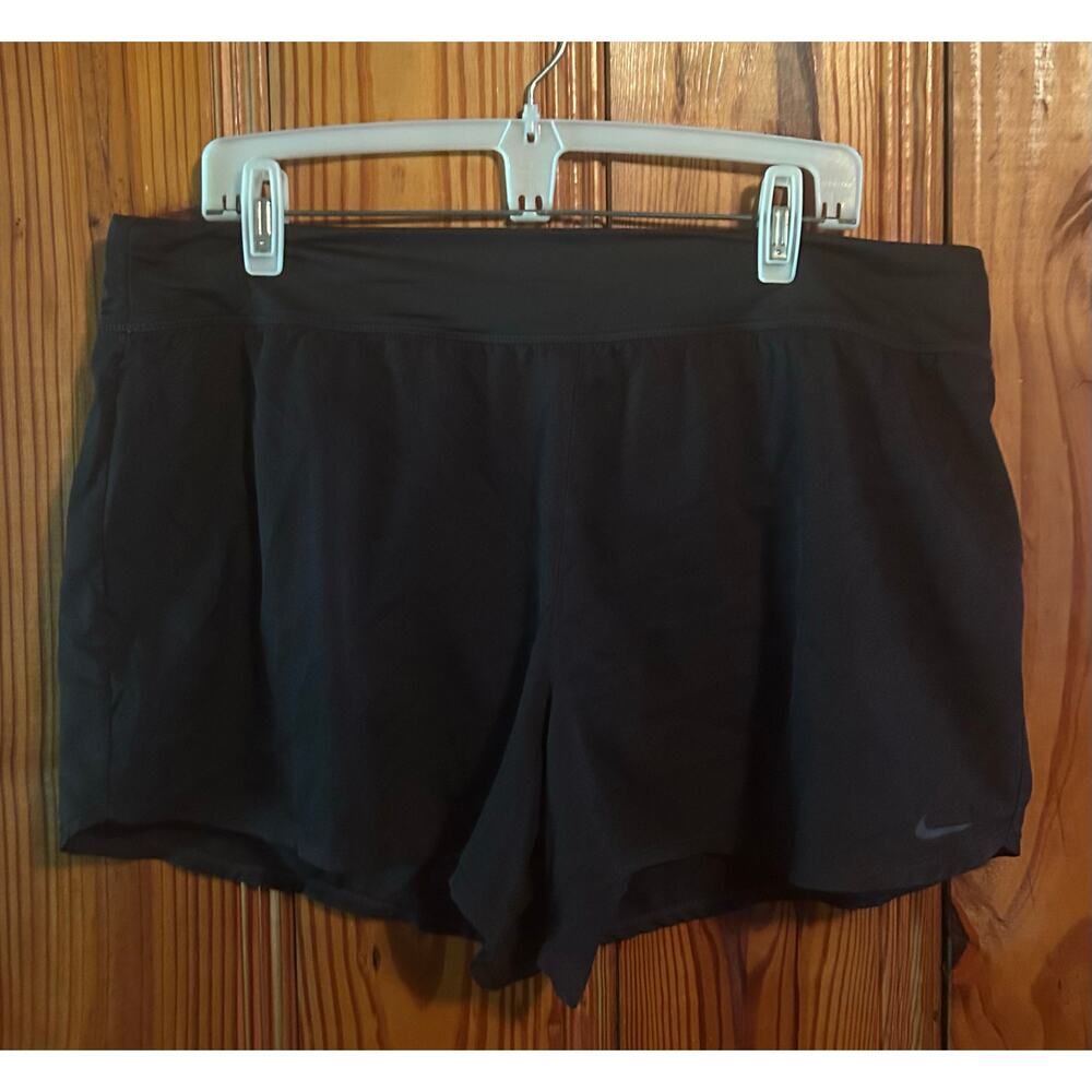 Nike women’s running shorts w/built in underwear 3” black size XL